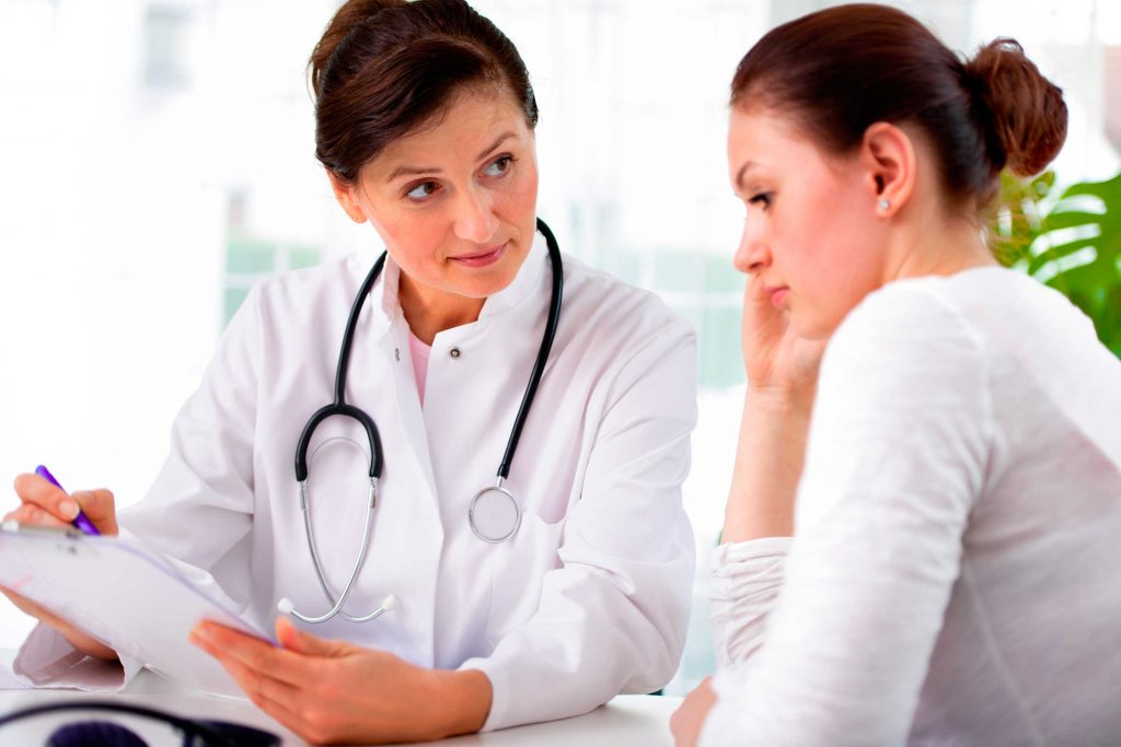 Los probióticos son muy recomendados para la prevención de la vulvovaginitis ya que permiten regenerar la flora vaginal y evitar la reaparición de la candidiasis